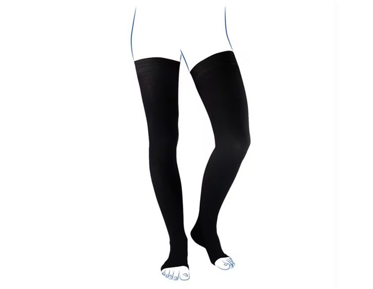 Baisse de tarifs LPP des bas de contention et de certaines orthèses de petit appareillage 2 - UNPDM Bas de contention pieds ouverts illustration - UNPDM